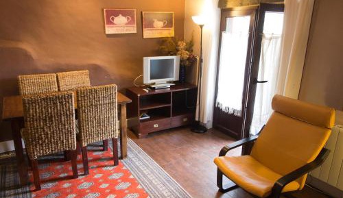 One-Bedroom Apartment with View