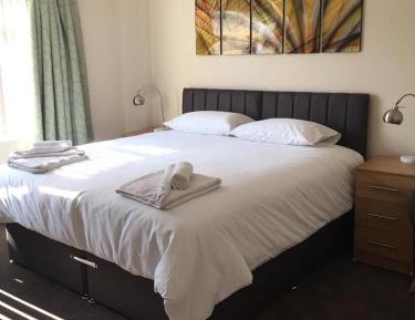 Deluxe King Room