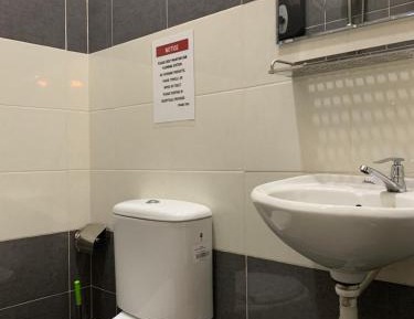 Standard Queen Room
