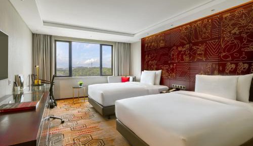 Deluxe King or Twin Room