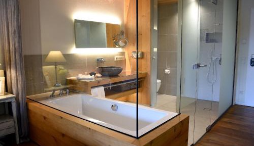 Deluxe Double Room with Pool Access