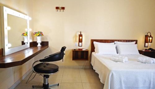 Queen Room with Spa Bath