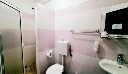 Economy Twin Room