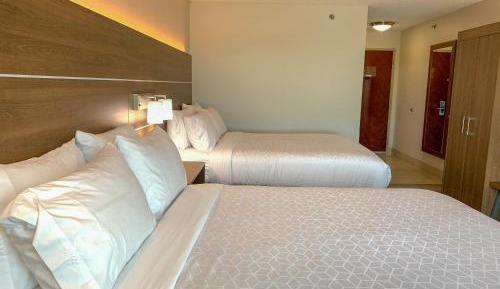 Standard Queen Room with Two Queen Beds