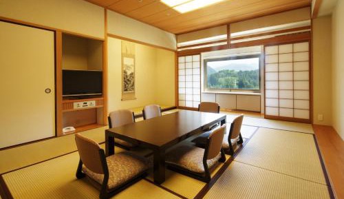 Japanese-Style Room (12 tatami)