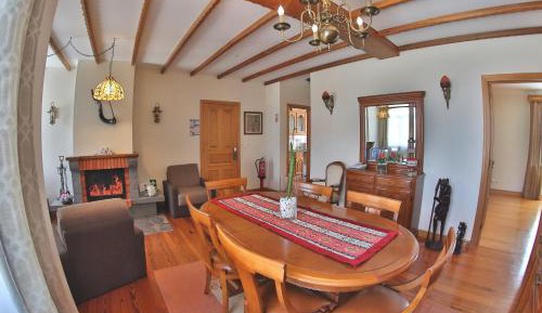 Two-Bedroom Deluxe Apartment