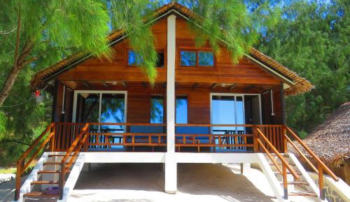 Bungalow - Water Front 