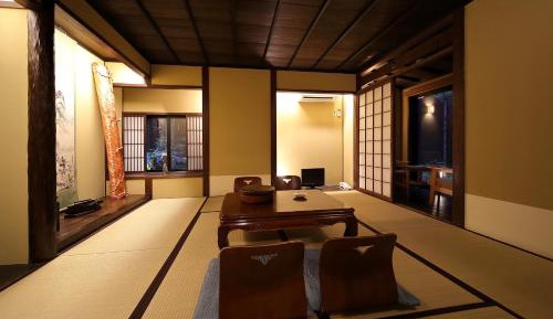 Japanese-Style Deluxe Room with Garden View