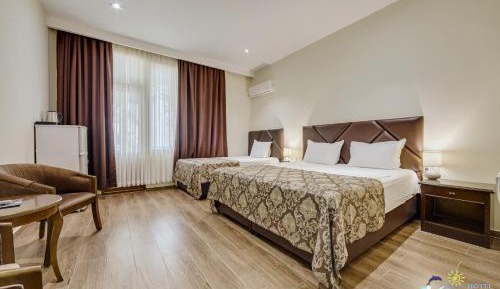 Double or Twin Room with Sea View