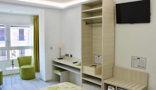 Premium Room with Closed Balcony and City View