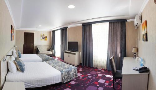 Deluxe Family Suite