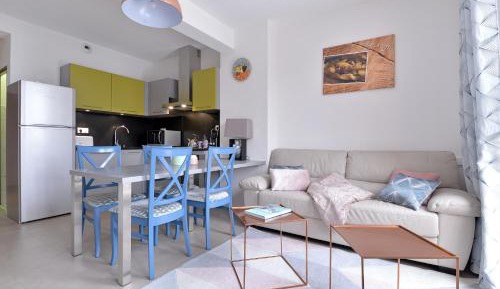 Deluxe Apartment