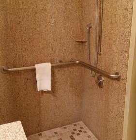 Queen Suite - Accessible/Non-Smoking