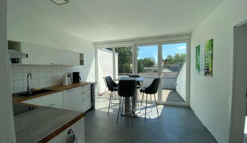 Single Room with Shared Bathroom