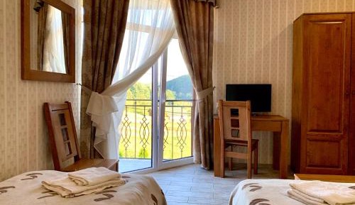 Twin Room with Mountain View