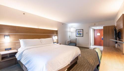 Standard King Room