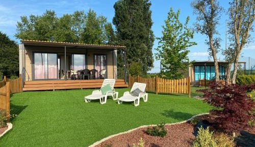 Deluxe Bungalow with Garden View