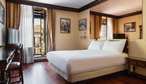 Double or Twin Room with Balcony