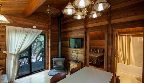 One-Bedroom Cabin