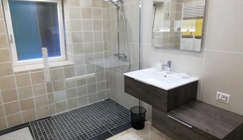 Two-Bedroom Apartment with Lake View - Ground Floor