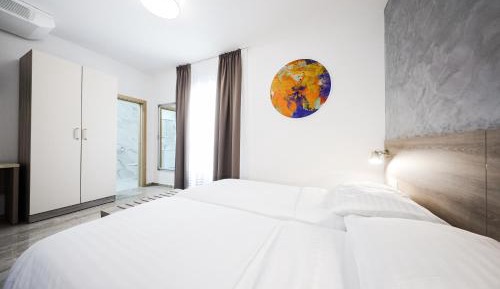 Double or Twin Room with Partial Sea View