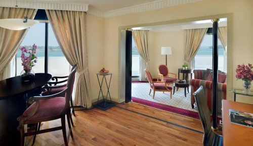 One-Bedroom Suite with Balcony and lounge Access