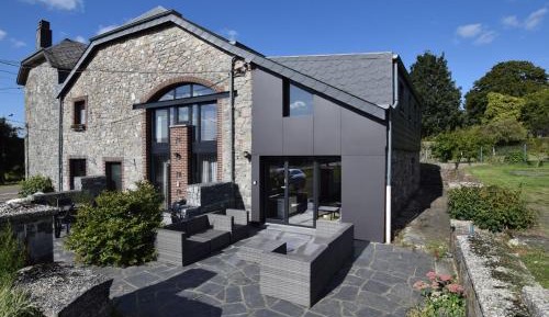 Two-Bedroom Holiday Home