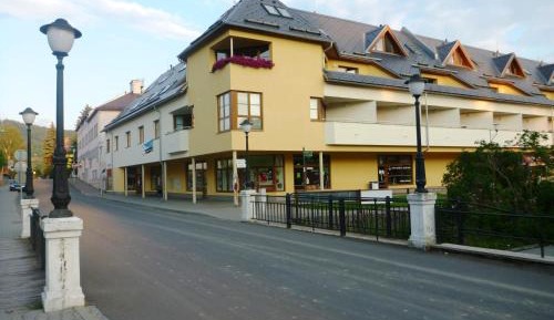 Studio with Terrace
