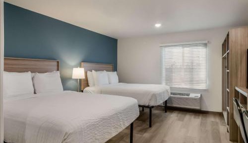 Queen Room with Two Queen Beds and Tub - Accessible/Non-Smoking