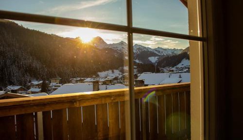 Kleines Standart-Doppelzimmer mit Bergblick