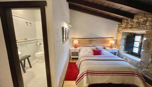 Single Room with Mountain View
