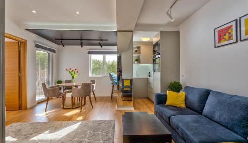 One-Bedroom Apartment