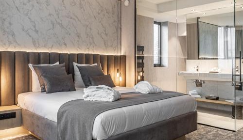 Suite with Sauna