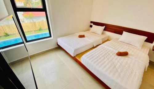 Twin Room with Pool View