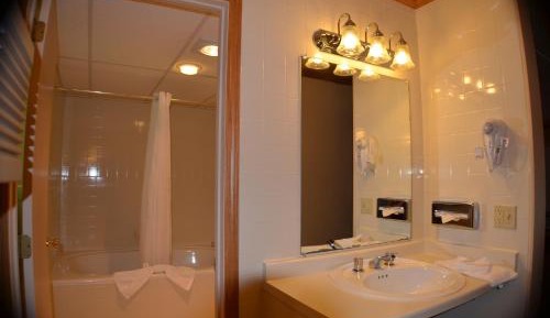 King Room with Spa Bath