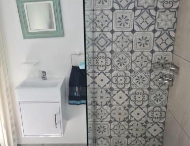 One-Bedroom Apartment (4 Adults) - 3