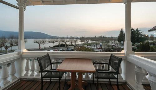 Junior Suite with Balcony and Lake View