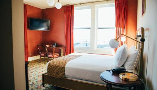 Queen Room