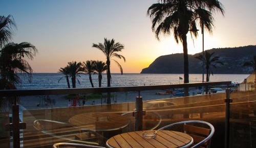 Double or Twin Room and Sea View