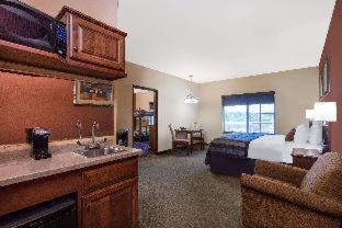 Family King Suite - Non-Smoking
