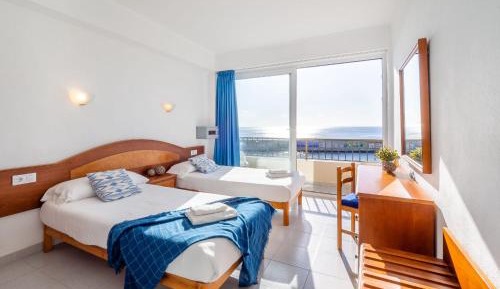 Double Room with Sea View (2 adults)