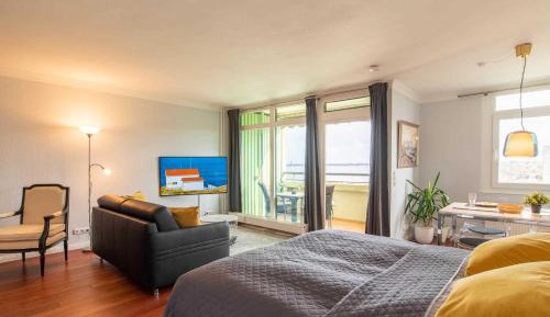 Apartment with Balcony
