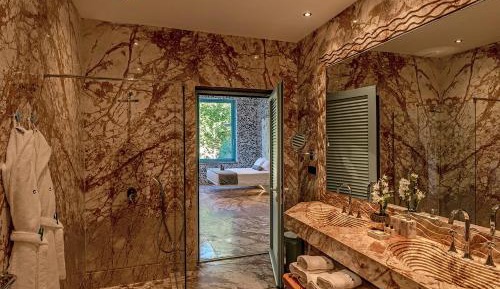 Garden View Suite