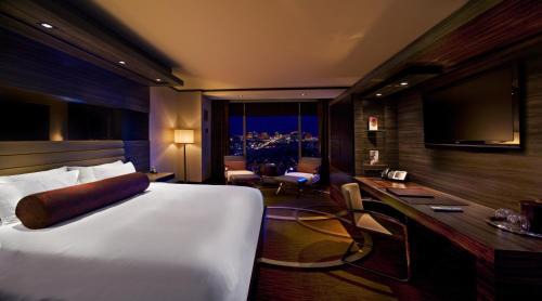 Luxury Mountain View King