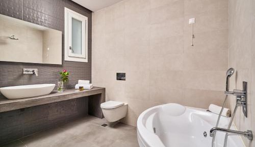 IDOLIO VILLA with 2 Private Pools & 3 outdoor Spa