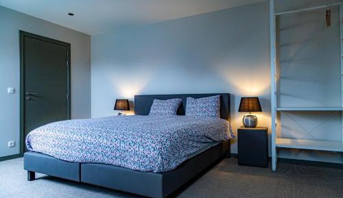 Deluxe Double Room (2 Adults + 1 Child)