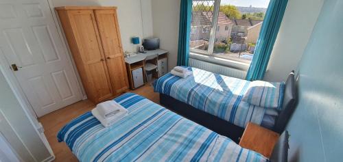 Standard Twin Room with Shared Bathroom