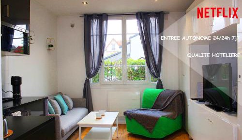 Apartment with Garden View