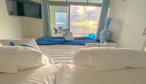 Deluxe Suite with Sea View