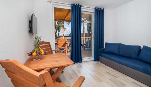 One-Bedroom Chalet with Terrace